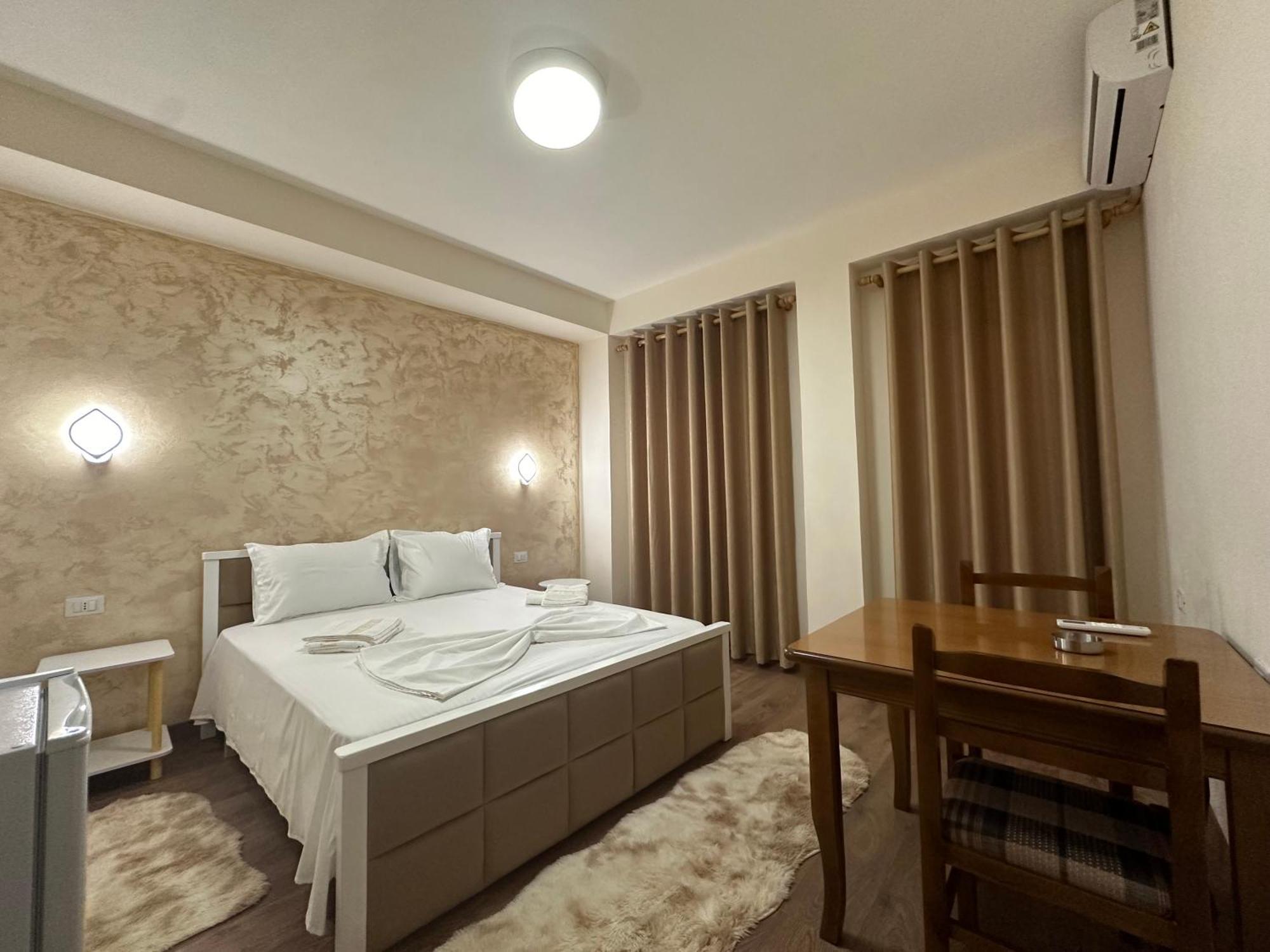 Guni Inn Krujë Extérieur photo